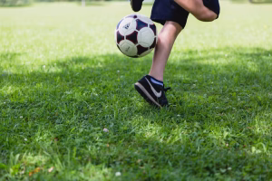 Cum alegi mingea de fotbal potrivită: ghid complet pentru mărimi, tipuri și modele profesionale