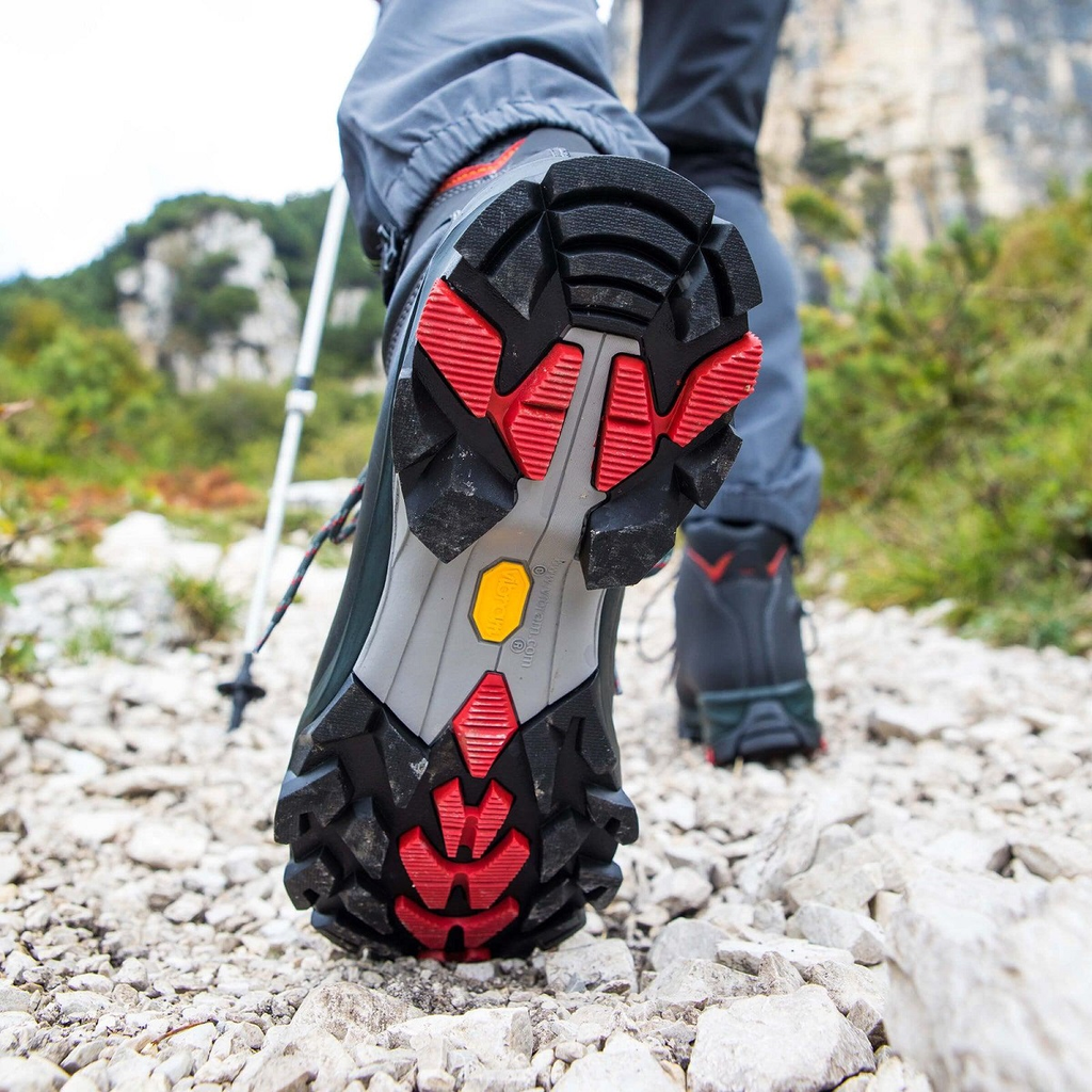 talpa bocanc munte vibram
